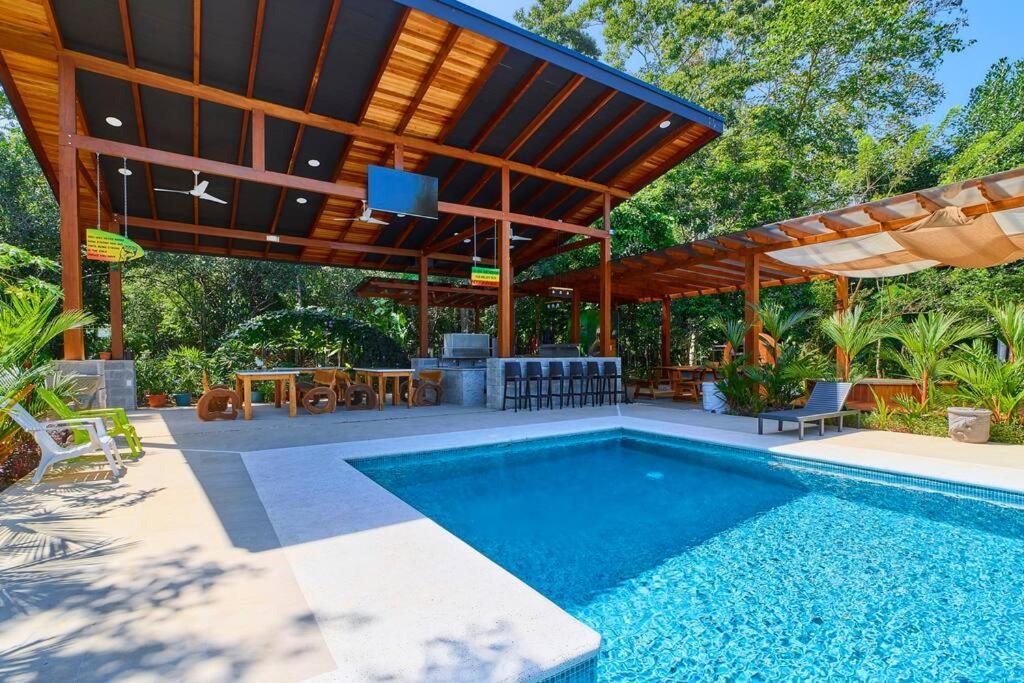 Casa Kristel - Exquisite Villa Getaway Puerto Viejo de Talamanca Экстерьер фото